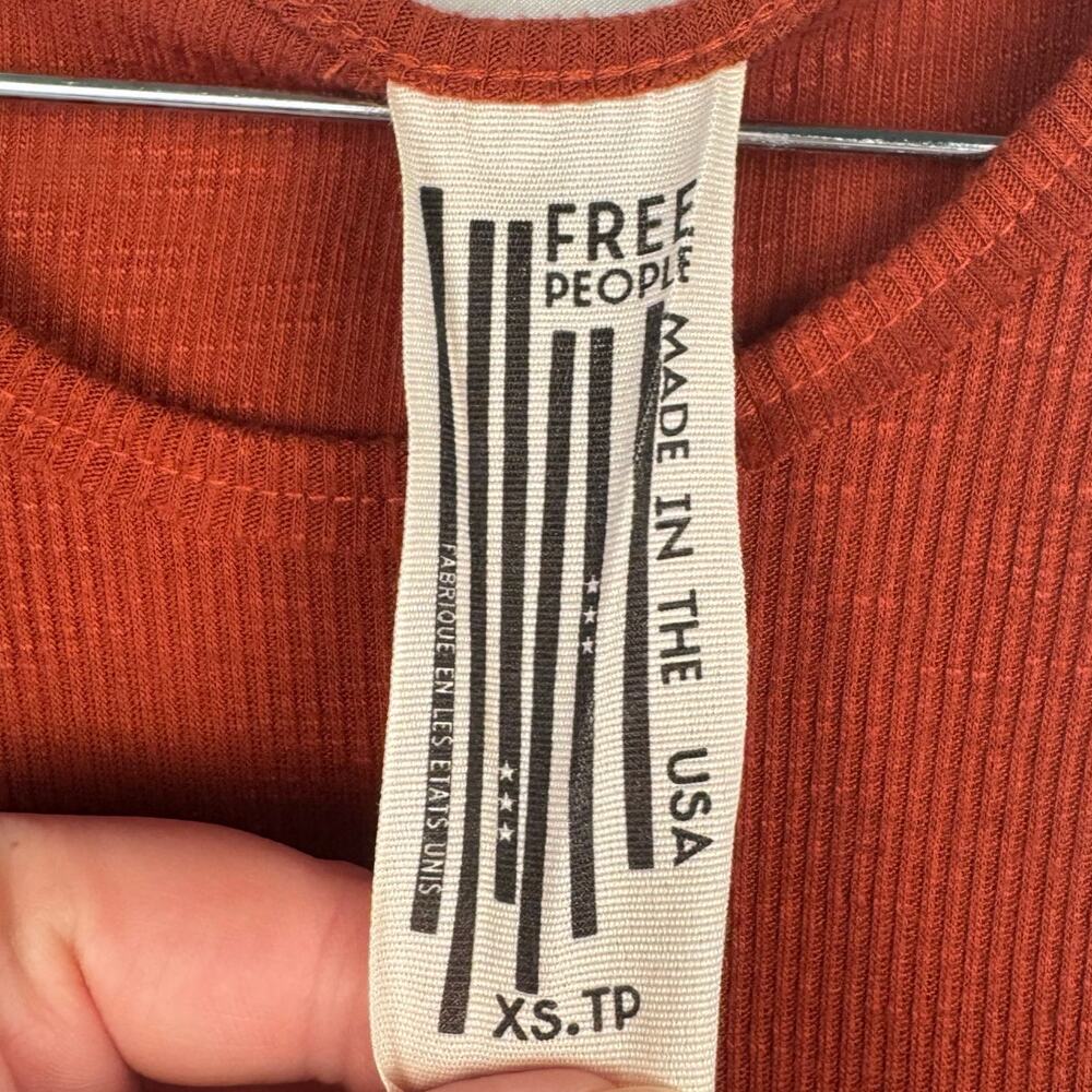 Free People Burnt Orange Relaxed Fit Ribbed Tank Top Sz XS Stretch Lightweight - Picture 3 of 7